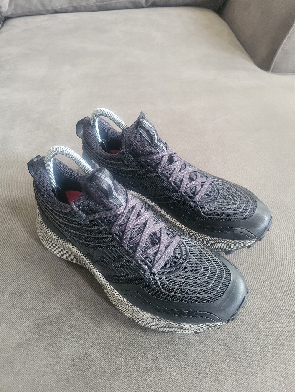 Saucony Endorphin Trail Women's 8.5 Black Gravel Running Shoes S10647-10